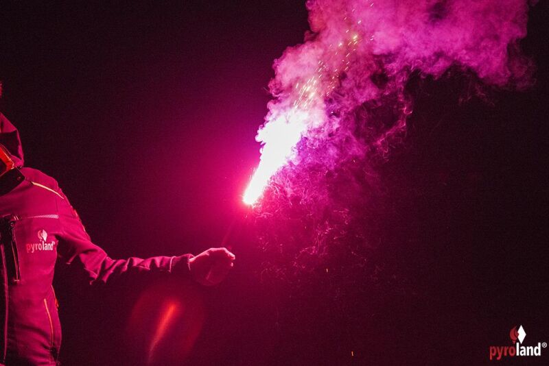 Jetzt Breslauer Handfeuer Violett 60s ab 3.99€ bestellen